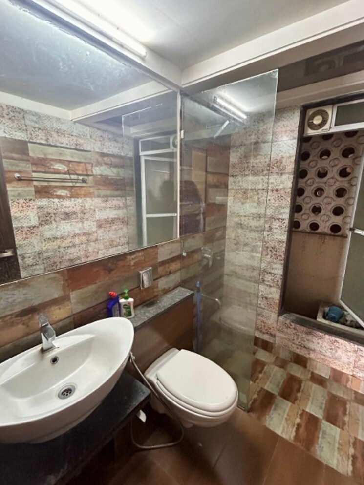 Bathroom, paradise-sai-mannat 2 Bedroom 1150 Sq.Ft. Apartment In Kharghar Navi Mumbai 8406286