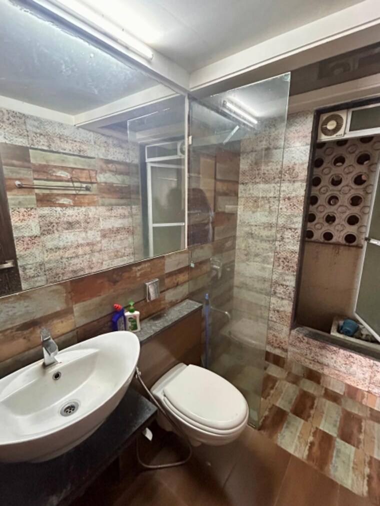Bathroom, paradise-sai-mannat 2 Bedroom 1150 Sq.Ft. Apartment In Kharghar Navi Mumbai 8406286