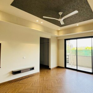Room in 4 BHK Builder Floor at Sohna – for Sale
