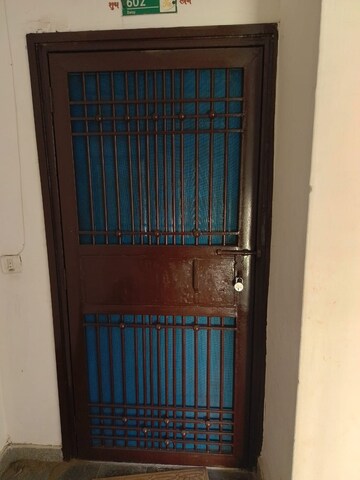 Furnished Amenities in 2 BHK Apartment at Paramount Floraville, Sector 137 – for Rent