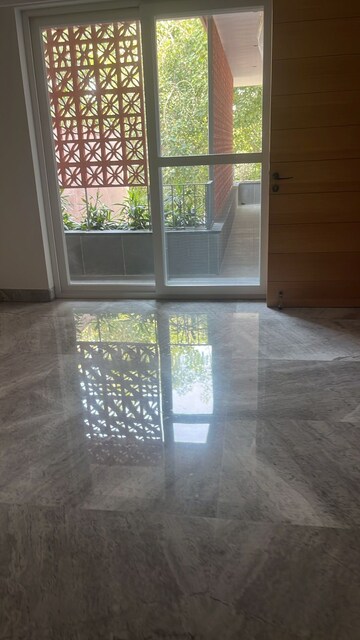 Balcony in 3 BHK Builder Floor at Green Park – for Rent