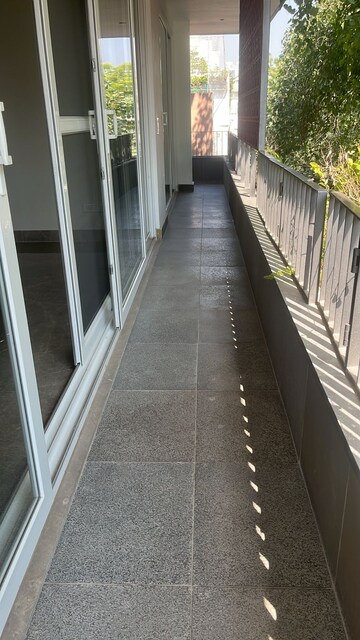 Balcony in 3 BHK Builder Floor at Green Park – for Rent
