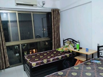 Room in 3 BHK Apartment at Runwal Elina, Andheri East – for Rent