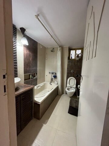 Bathroom in 3 BHK Villa at Chembur – for Rent