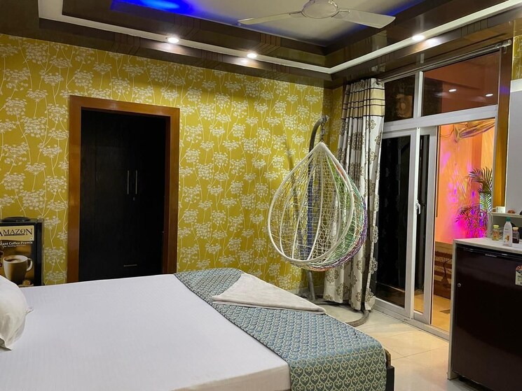 Bedroom, sector 41 6+ Bedroom 180 Sq.Mt. Independent House In Sector 41 Noida 8406478