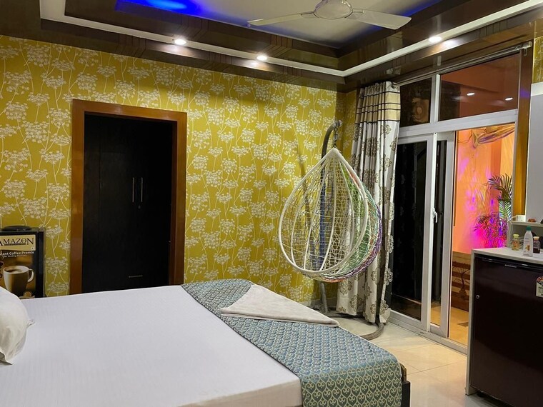 Bedroom, sector 41 6+ Bedroom 180 Sq.Mt. Independent House In Sector 41 Noida 8406478