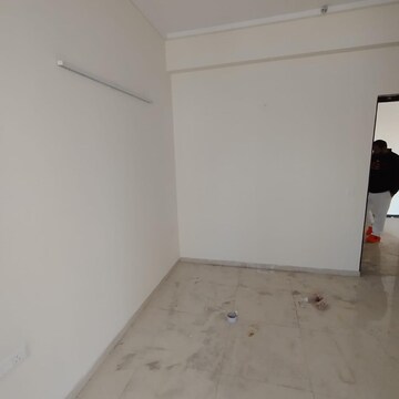Room in 4 BHK Apartment at Dasnac The Jewel, Sector 75 – for Rent