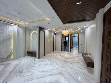 Bedroom in 4 BHK Apartment at Lower Parel – for Sale