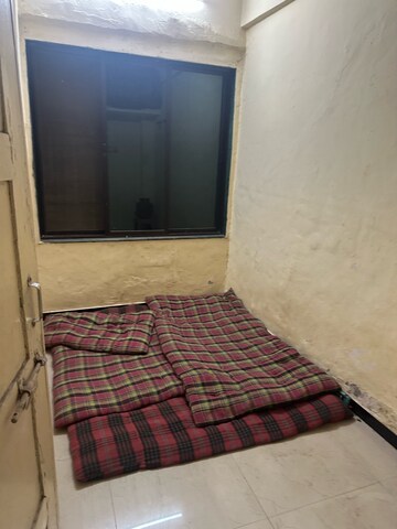 Bedroom in 2 BHK Apartment at Rnp Park – for Rent