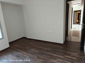 Room in 1.5 BHK Apartment at Piramal Vaikunth, Balkum Pada – for Sale