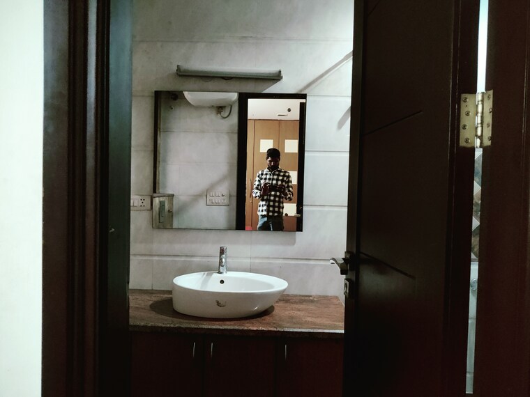 Bathroom, greater kailash ii 4 Bedroom 300 Sq.Yd. Builder Floor In Greater Kailash ii Delhi 8406786