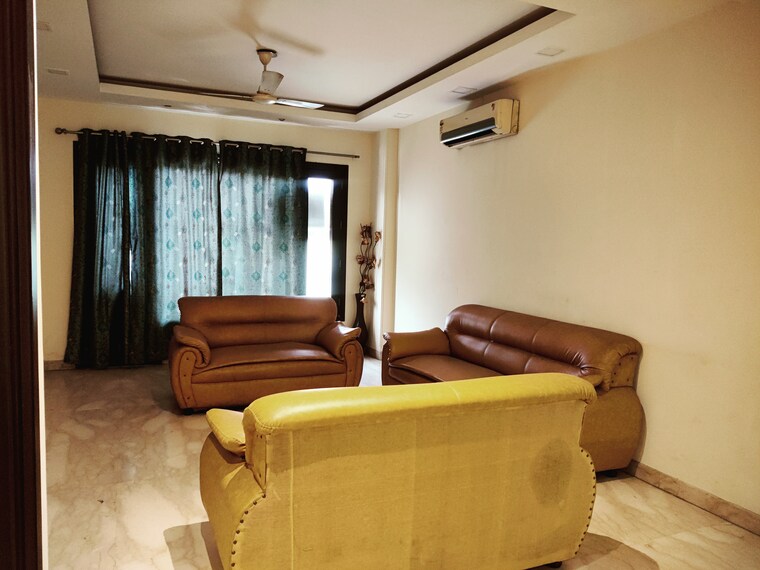 Living Room, greater kailash ii 4 Bedroom 300 Sq.Yd. Builder Floor In Greater Kailash ii Delhi 8406786