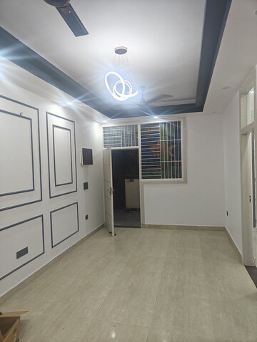 Room in 3 BHK Apartment at Real Square, Vasundhara Sector 3 – for Sale