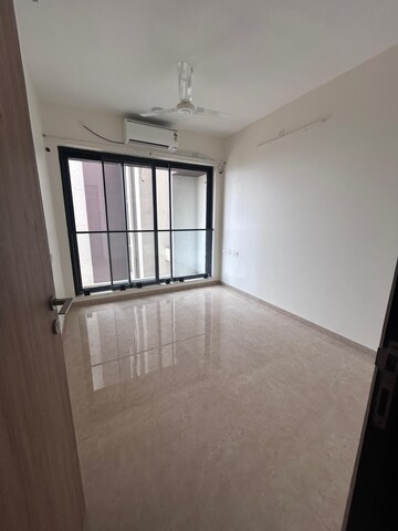 Room in 2 BHK Apartment at Dosti Eastern Bay, Wadala – for Rent