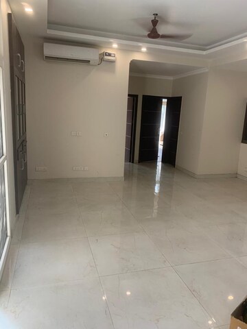 Room in 2 BHK Builder Floor at Greater Kailash I – for Rent