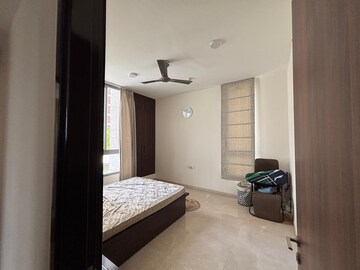 Room in 2 BHK Apartment at Piramal Vaikunth, Balkum Pada – for Rent