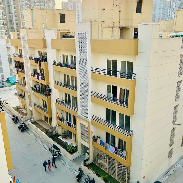 Exterior View, amrapali-centurian-park 2 Bedroom 1055 Sq.Ft. Apartment In Amrapali Dream Valley Greater Noida 8406828