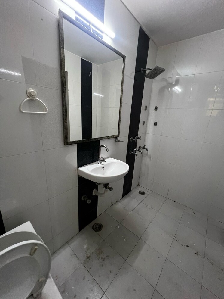 Bathroom, sector 26a 1 Bedroom 856 Sq.Ft. Apartment In Sector 26a Gurgaon 8407197