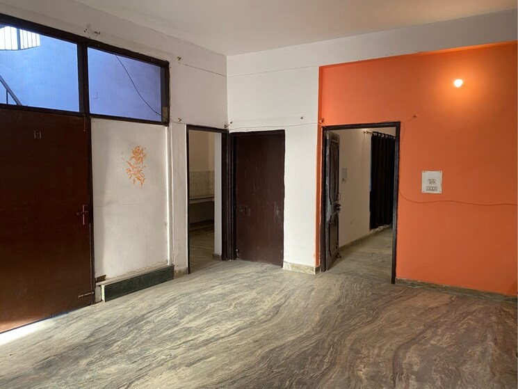 Living Room, lawyers colony 3 Bedroom 2000 Sq.Ft. Builder Floor In Lawyers Colony Agra 8406790