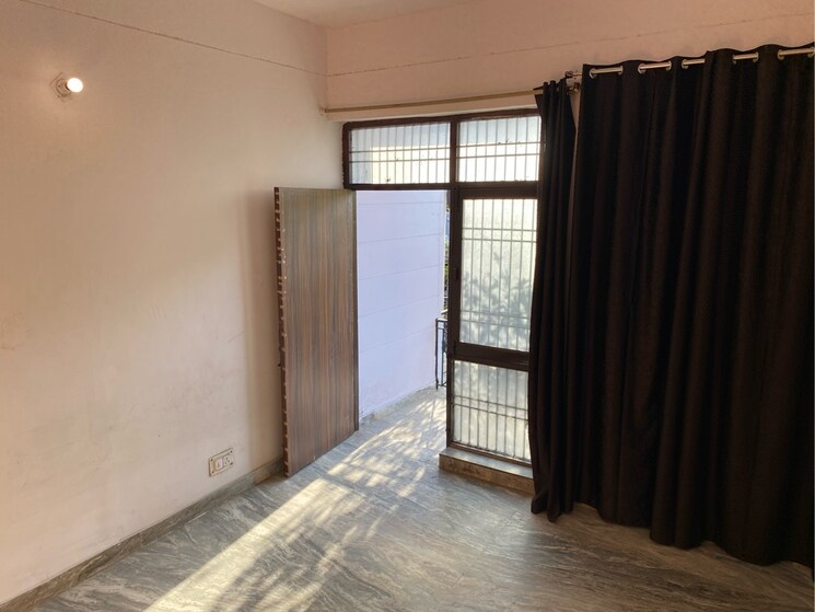 Bedroom, lawyers colony 3 Bedroom 2000 Sq.Ft. Builder Floor In Lawyers Colony Agra 8406790