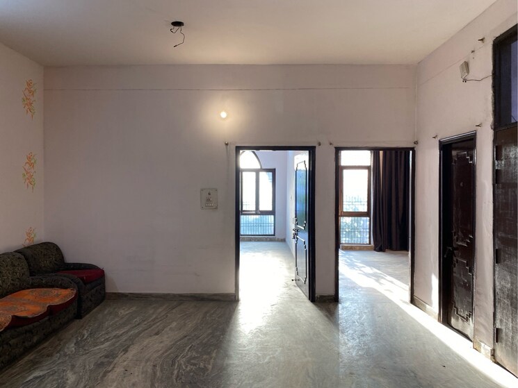 Living Room, lawyers colony 3 Bedroom 2000 Sq.Ft. Builder Floor In Lawyers Colony Agra 8406790