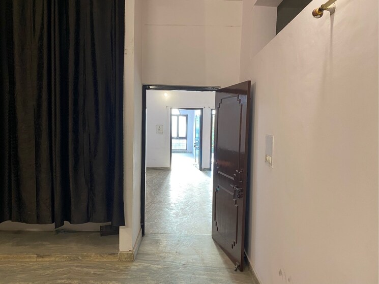 Other, lawyers colony 3 Bedroom 2000 Sq.Ft. Builder Floor In Lawyers Colony Agra 8406790