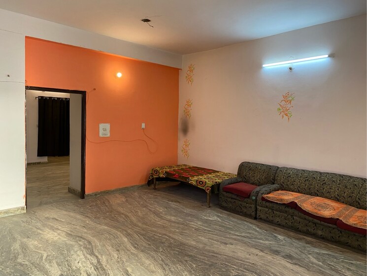 Living Room, lawyers colony 3 Bedroom 2000 Sq.Ft. Builder Floor In Lawyers Colony Agra 8406790