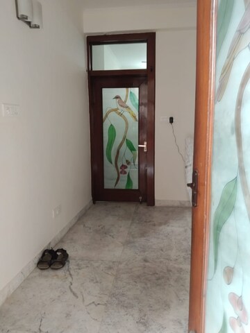 Room in 4 BHK Apartment at Surya CGHS, Sector 43 – for Rent