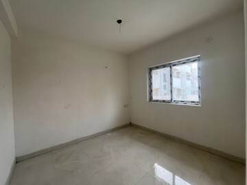 Room in 2 BHK Builder Floor at Kolathur – for Sale