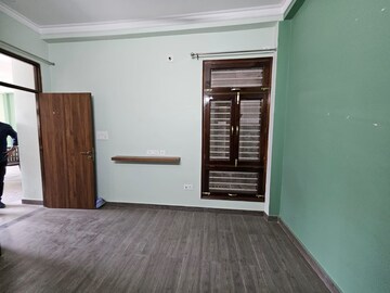 Room in 2 BHK Independent House at Gomti Nagar – for Rent