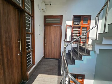 Gym in 2 BHK Independent House at Gomti Nagar – for Rent