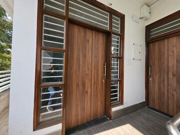 Room in 2 BHK Independent House at Gomti Nagar – for Rent