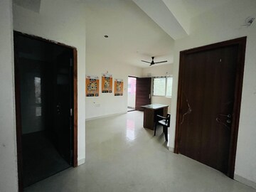 Room in 2 BHK Builder Floor at Kolathur – for Sale