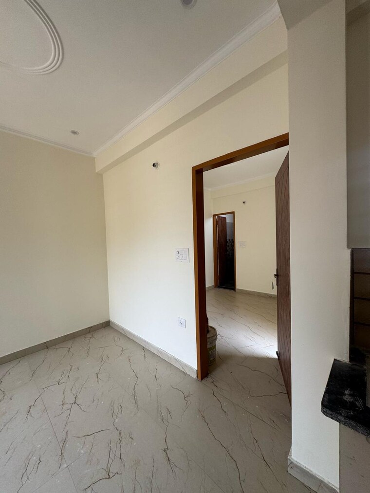 Room, sahastradhara road 1 Bedroom 600 Sq.Ft. Builder Floor In Sahastradhara Road Dehradun 8407009
