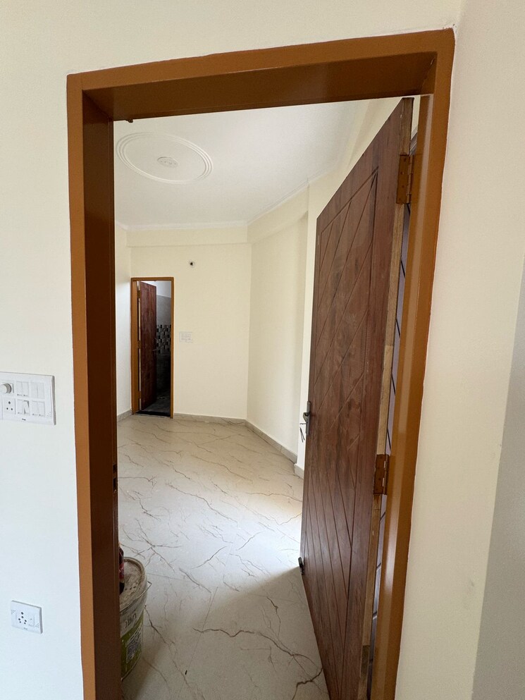 Room, sahastradhara road 1 Bedroom 600 Sq.Ft. Builder Floor In Sahastradhara Road Dehradun 8407009