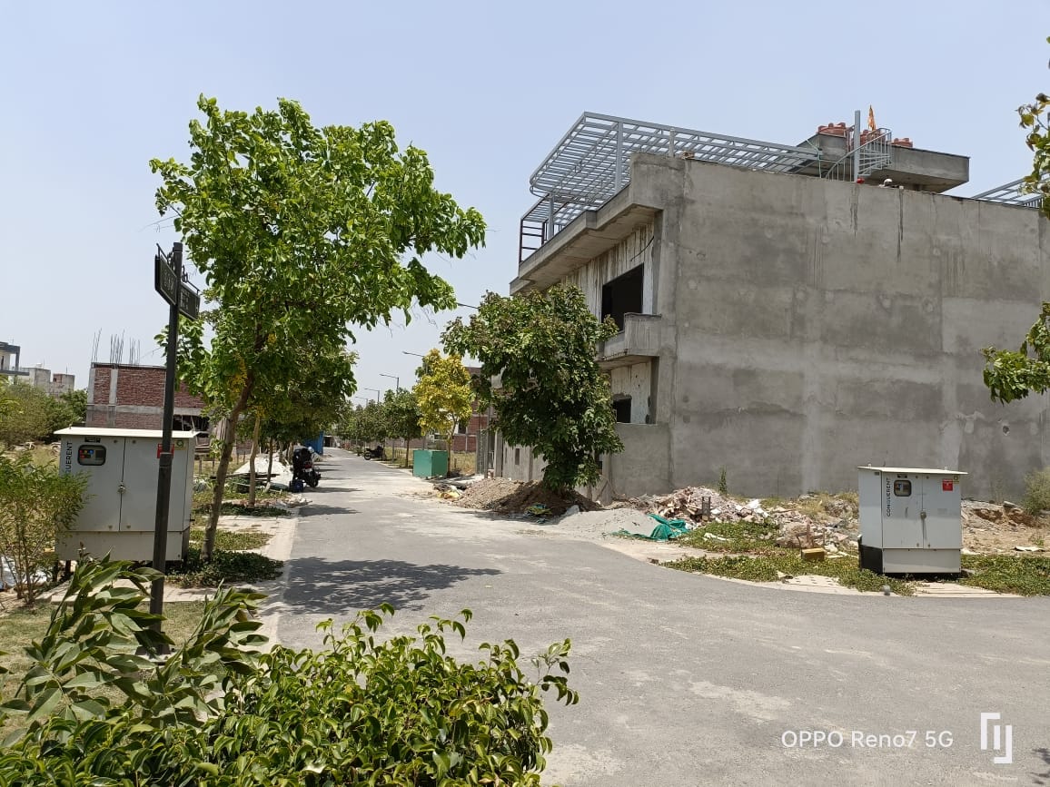 Plot For Sale in Sector 83