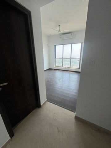 Room in 3 BHK Apartment at Adani Ten BKC, Bandra East – for Rent