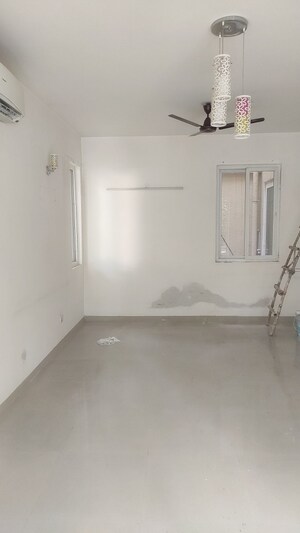 Room in 4 BHK Builder Floor at Adani Samsara Vilasa, Sector 63 – for Sale