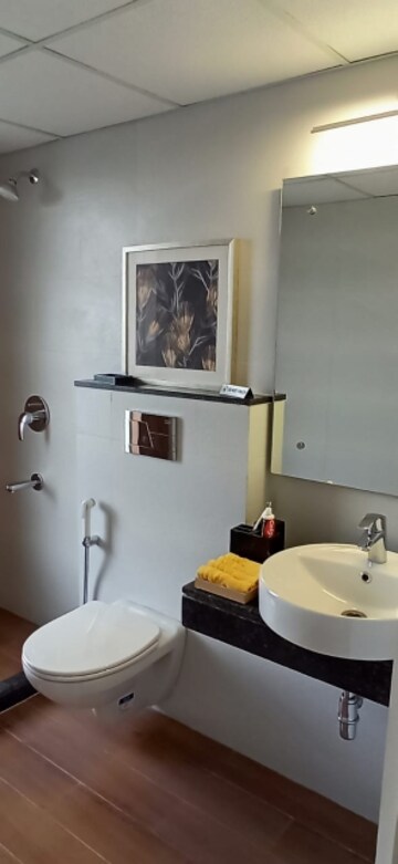 Furnished Amenities in 3.5 BHK Apartment at Ireo Victory Valley, Sector 67 – for Sale