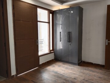 Room in 2 BHK Builder Floor at Saket – for Rent