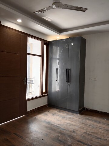 Room in 2 BHK Builder Floor at Saket – for Rent