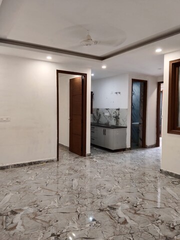 Room in 2 BHK Builder Floor at Saket – for Rent