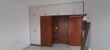 Room in 3 BHK Apartment at Trendsquares Ambience, Thanisandra Main Road – for Rent