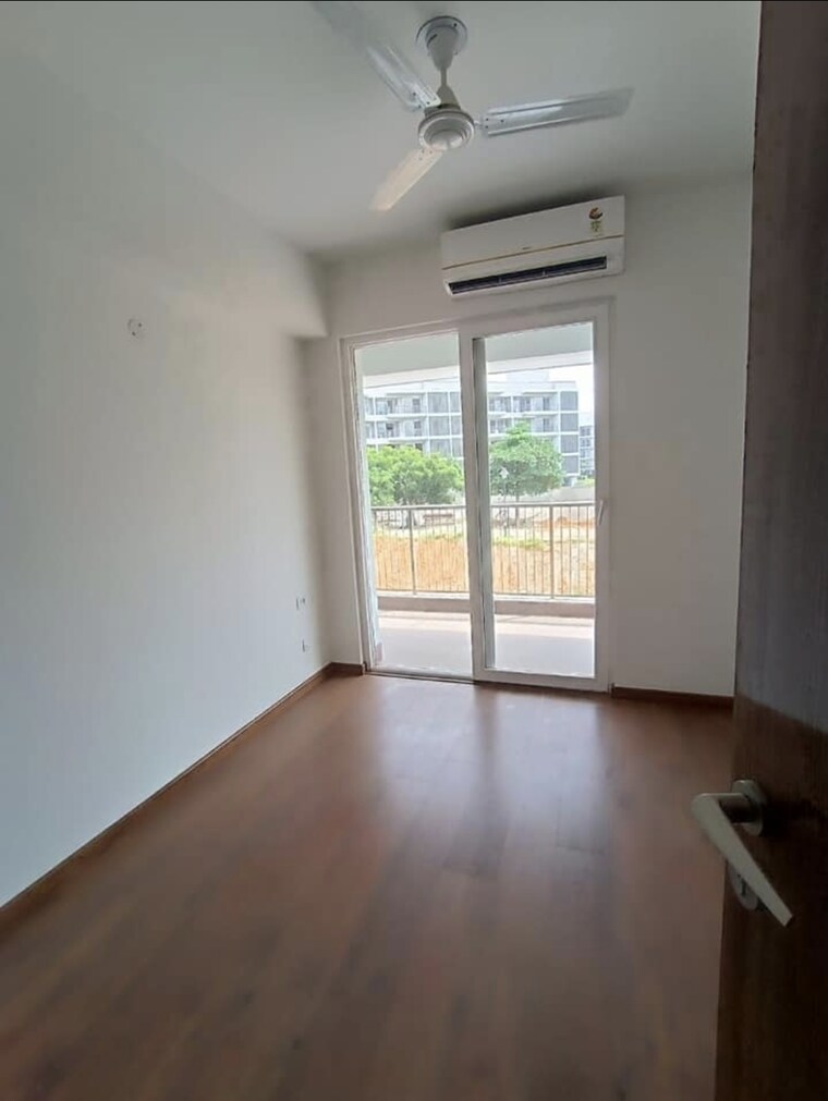 Room, dlf-gardencity-enclave 3 Bedroom 1620 Sq.Ft. Builder Floor In Sector 93 Gurgaon 8407516