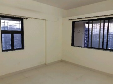 Room in 2 BHK Apartment at HDIL Premier Residences, Lbs Marg – for Rent