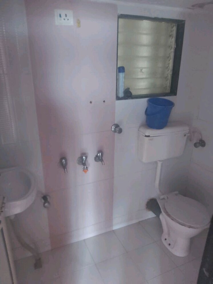 Bathroom, hdil-premier-residences 2 Bedroom 1025 Sq.Ft. Apartment In Lbs Marg Mumbai 8406607