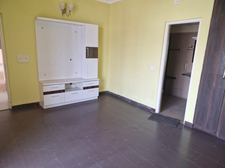 Room, mahagun-mascot 4 Bedroom 2215 Sq.Ft. Apartment In Sain Vihar Ghaziabad 8407657