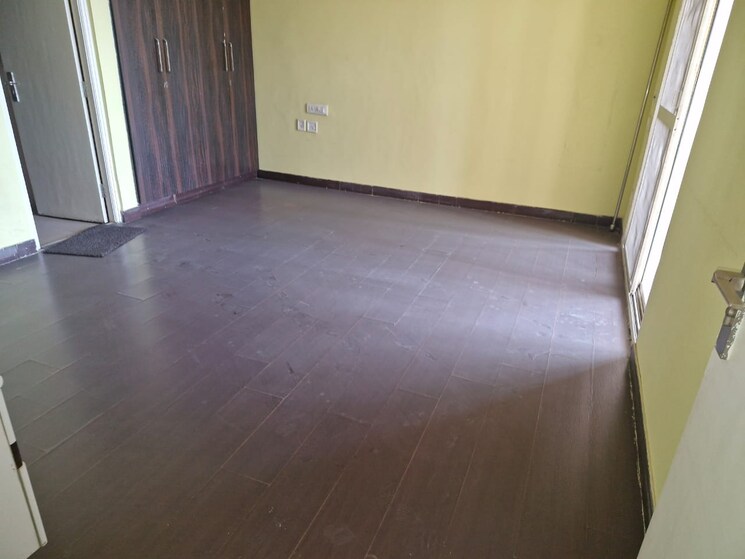 Room, mahagun-mascot 4 Bedroom 2215 Sq.Ft. Apartment In Sain Vihar Ghaziabad 8407657