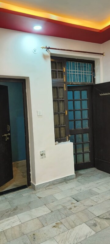 Room in 2 BHK Independent House at Wazirganj – for Rent