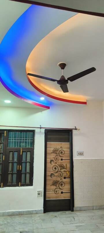 Furnished Amenities in 2 BHK Independent House at Wazirganj – for Rent